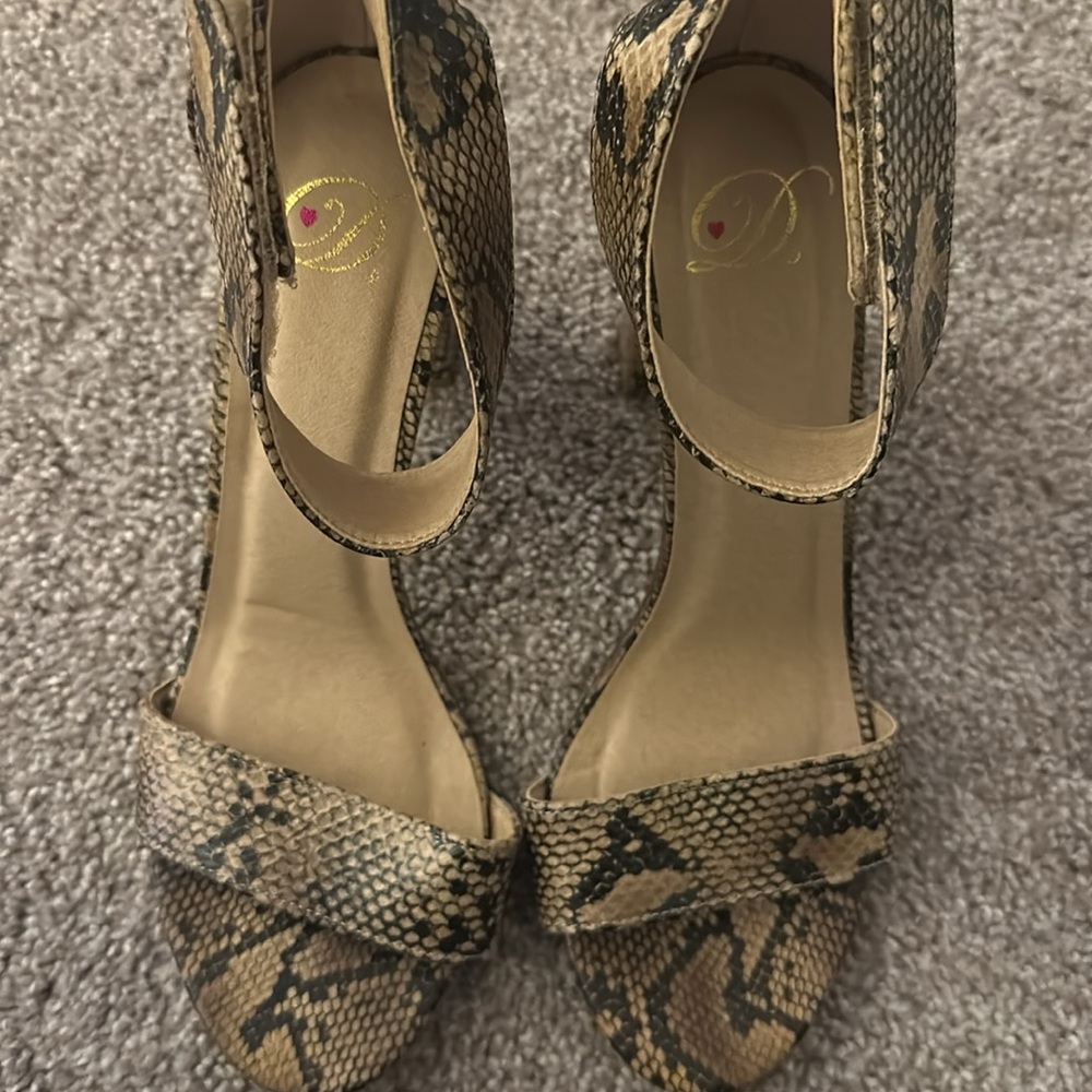 Snakeskin Heels - Picture 4 of 4